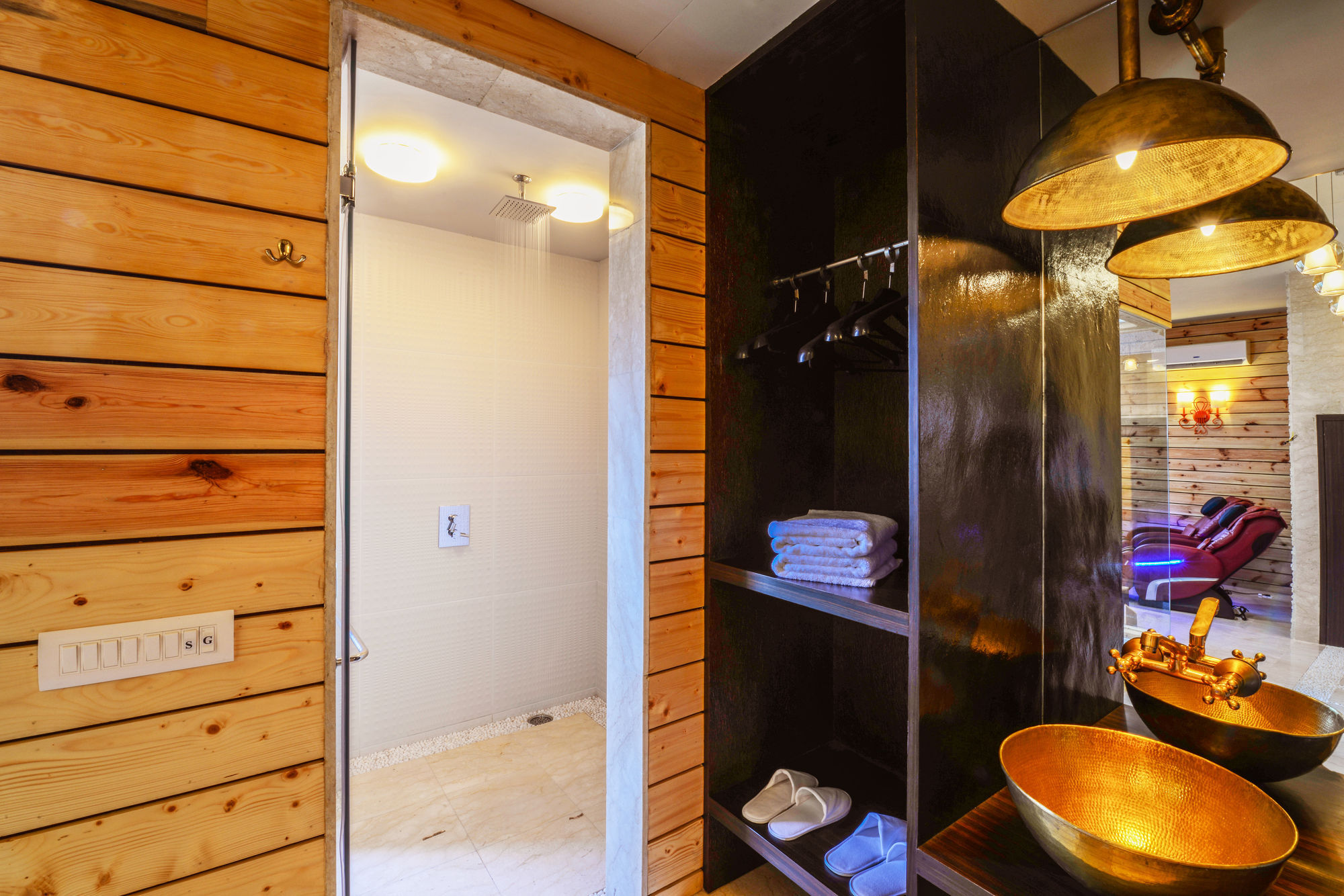 Honeymoon Inn Мусори Екстериор снимка